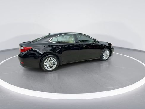 Used 2014 Lexus ES 350 w/ Luxury Package FWD image 8