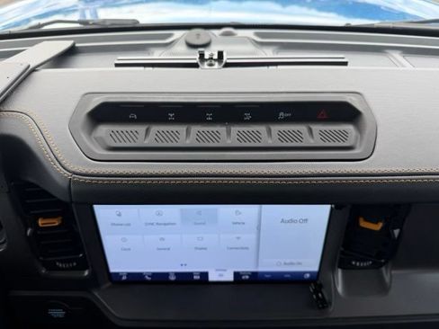 Used 2024 Ford Bronco Badlands AWD/4WD image 16