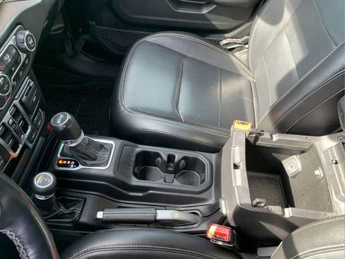 Certified 2020 Jeep Wrangler Unlimited Sahara image 17