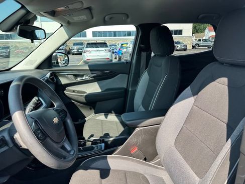 Used 2024 Chevrolet TrailBlazer LS w/ LS Convenience Package FWD image 36