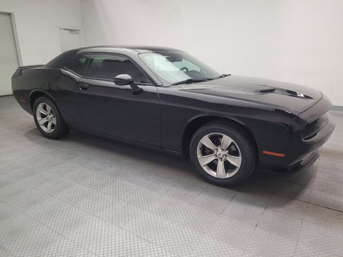 Used 2020 Dodge Challenger SXT RWD image 11