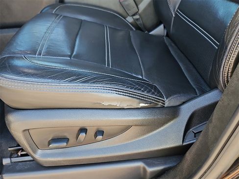 Used 2018 GMC Yukon Denali w/ Denali Ultimate Package image 22