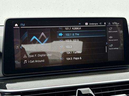 Used 2023 BMW 530e xDrive w/ Premium Package image 16