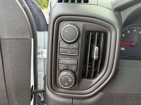 Used 2025 Chevrolet Silverado 2500 W/T AWD/4WD image 18