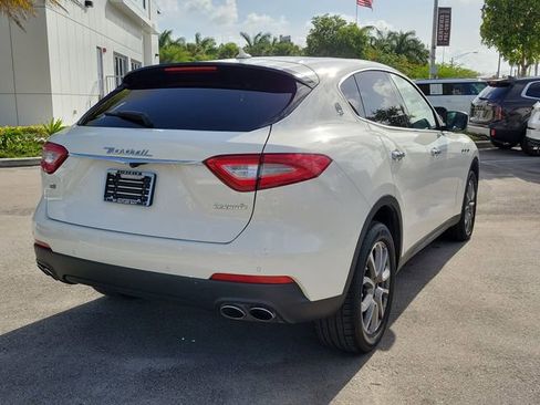 Used 2018 Maserati Levante AWD/4WD image 6
