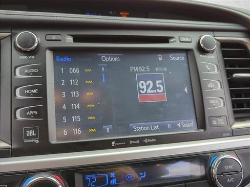 Used 2019 Toyota Highlander Limited image 13