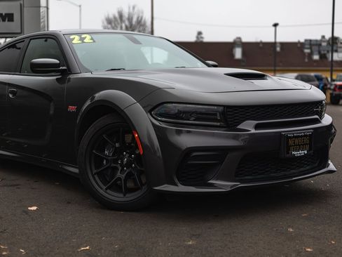 Used 2022 Dodge Charger Scat Pack image 3