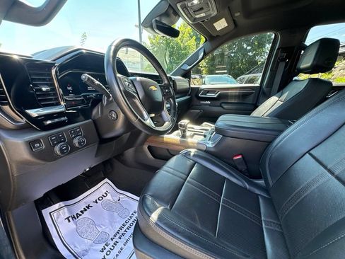 Used 2023 Chevrolet Silverado 1500 High Country w/ Technology Package AWD/4WD image 16
