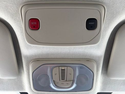 Used 2025 RAM ProMaster 2500 w/ Convenience Group FWD image 36