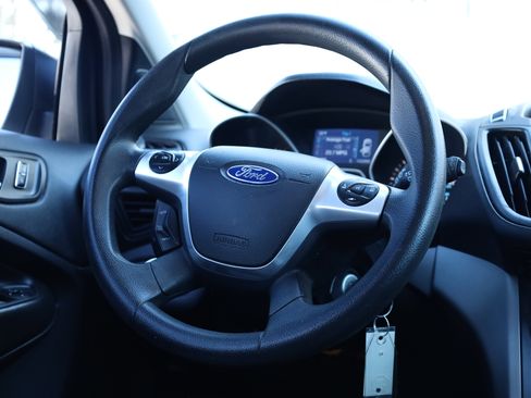 Used 2015 Ford Escape SE image 7