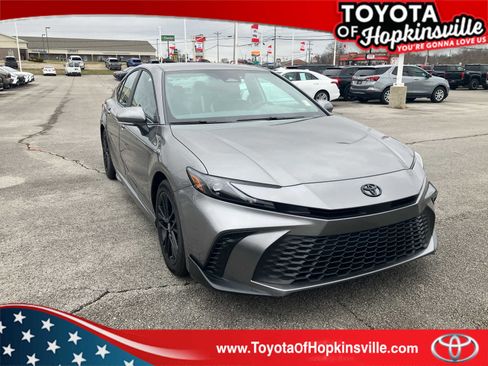 Certified 2026 Toyota Camry SE image 1