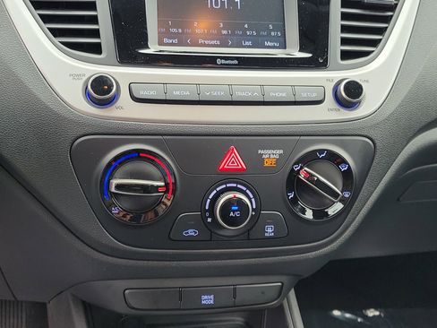 Used 2022 Hyundai Accent SE image 27