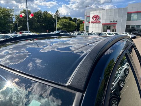 Used 2024 Toyota Corolla Cross LE w/ Moonroof Package AWD/4WD image 43
