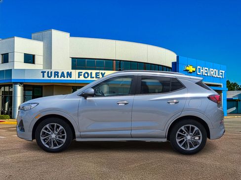 Used 2023 Buick Encore GX Select w/ Sport Touring Package FWD image 2