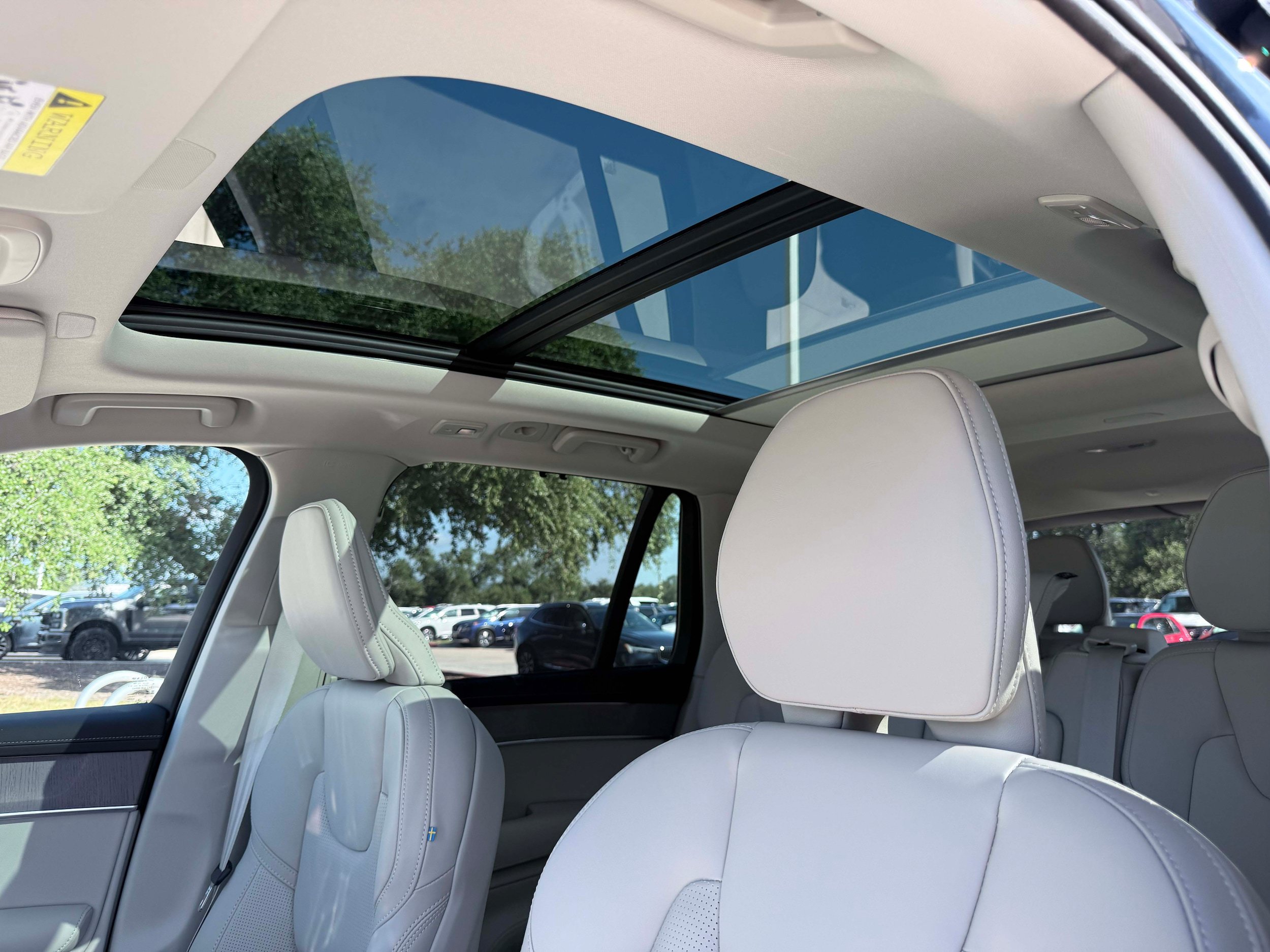 New 2026 Volvo XC90 B6 Ultra w/ Protection Package Premier AWD/4WD image 13
