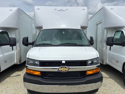 New 2026 Chevrolet Express 4500 w/ Power Convenience Package