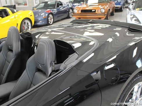 Used 2016 Chevrolet Corvette Stingray Convertible w/ 2LT Preferred Equipment Group image 20