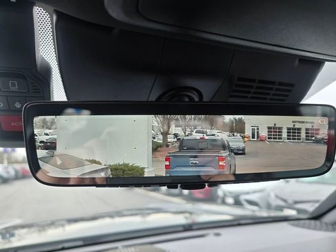 Used 2025 Toyota Tacoma Trailhunter image 27