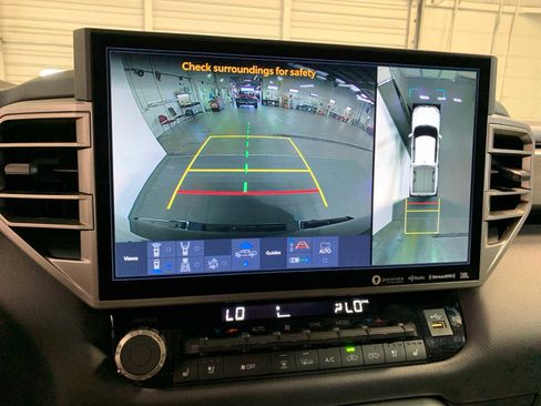 Used 2023 Toyota Tundra Limited image 5