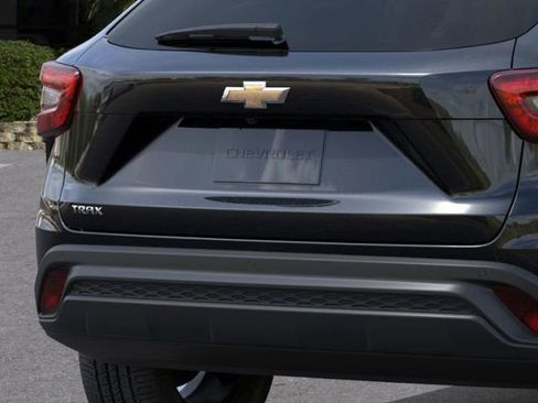 New 2026 Chevrolet Trax LS w/ LS Convenience Package image 15