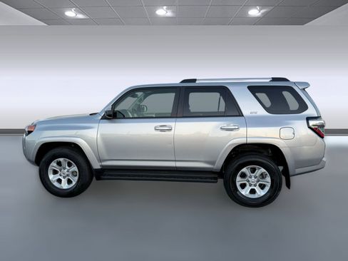 Used 2024 Toyota 4Runner SR5 image 2