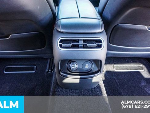 Used 2023 Genesis G90 3.5T image 31