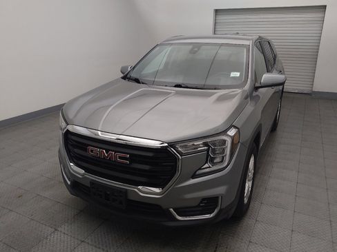 Used 2024 GMC Terrain SLE image 15