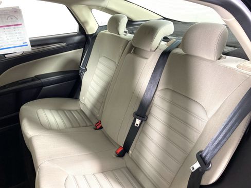 Used 2018 Ford Fusion S FWD image 30