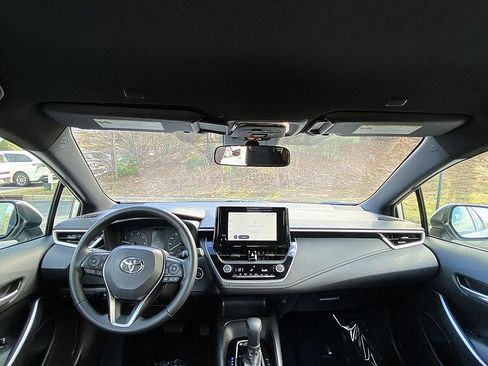 Used 2025 Toyota Corolla SE image 20
