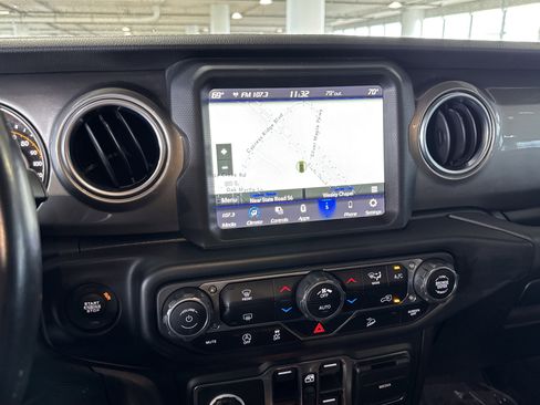 Used 2020 Jeep Wrangler Unlimited Sahara w/ Uconnect 4C Nav & Sound Group AWD/4WD image 25