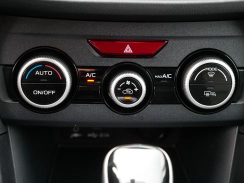 Used 2023 Subaru Crosstrek 2.0i Premium image 23