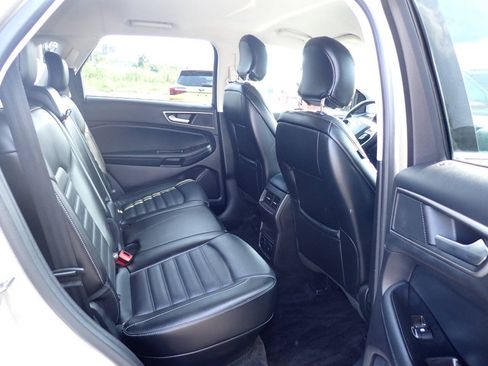 Used 2017 Ford Edge SEL w/ Equipment Group 201A AWD/4WD image 11