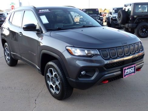 Used 2022 Jeep Compass Trailhawk w/ Sun and Sound Group AWD/4WD image 6