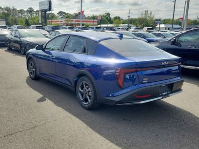 New 2026 Kia K4 LXS