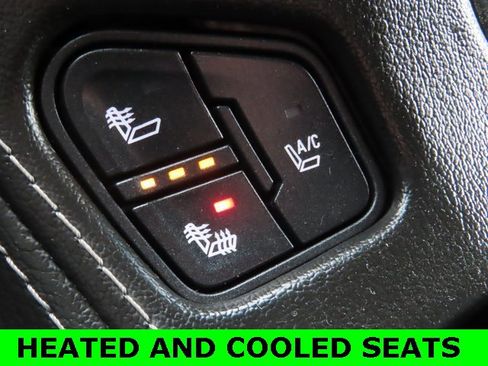 Used 2015 GMC Yukon XL Denali w/ Enhanced Security Package image 4