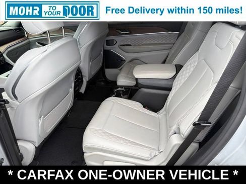 Used 2021 Jeep Grand Cherokee L Summit w/ Luxury Tech Group V AWD/4WD image 37