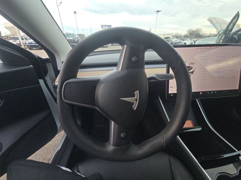 Used 2020 Tesla Model 3 Long Range image 17