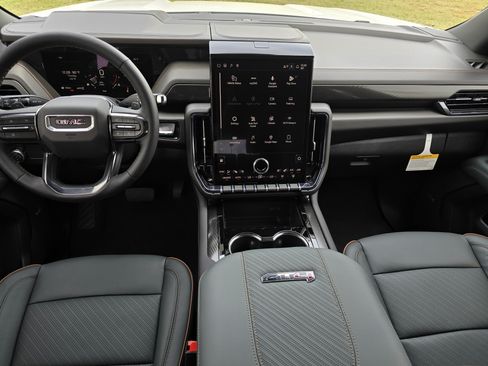New 2026 GMC Yukon AT4 w/ AT4 Premium Package AWD/4WD image 13