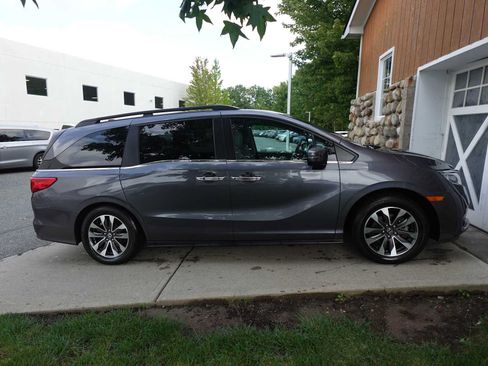 Used 2023 Honda Odyssey EX-L image 8