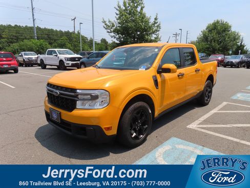 Certified 2022 Ford Maverick XLT w/ Equipment Group 300A Standard AWD/4WD image 3