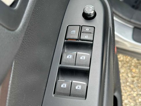 Used 2015 Toyota Highlander Limited image 21