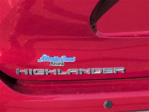 Used 2020 Toyota Highlander XLE image 13