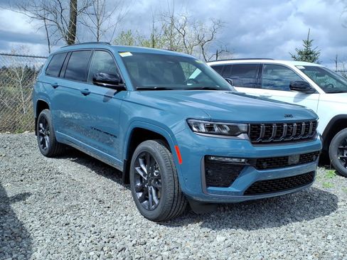 New 2026 Jeep Grand Cherokee L Limited AWD/4WD image 2