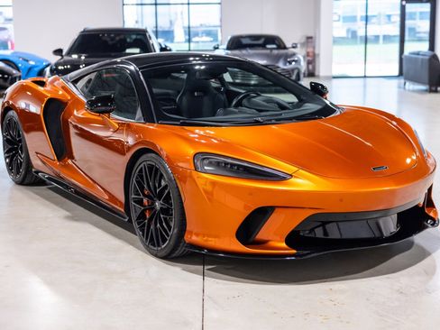 Used 2023 McLaren GT RWD image 10