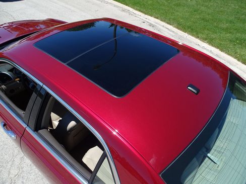 Used 2014 Chrysler 300 C w/ Beats Audio Group AWD/4WD image 5