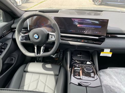 New 2026 BMW 530i xDrive AWD/4WD image 9