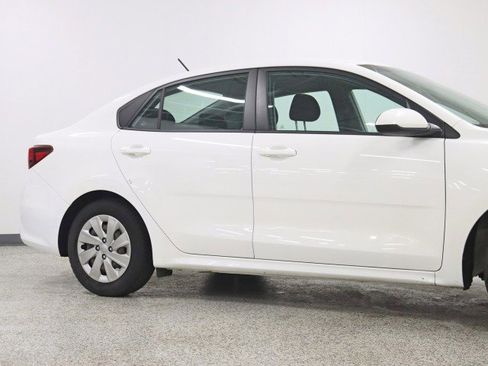 Used 2018 Kia Rio S image 3