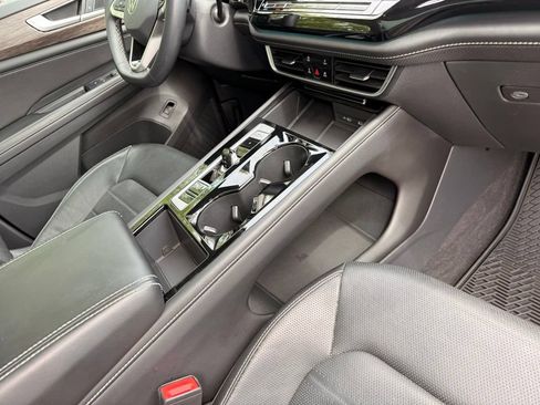 Used 2024 Volkswagen Atlas SEL AWD/4WD image 39