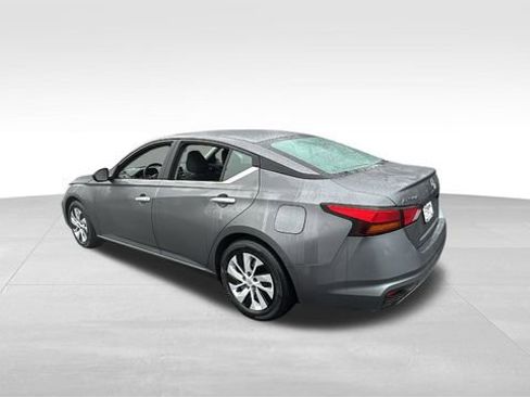 Used 2024 Nissan Altima 2.5 S image 5