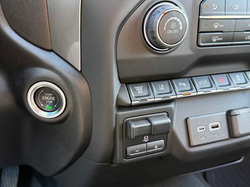 Used 2024 Chevrolet Silverado 2500 Custom w/ Custom Value Package image 45